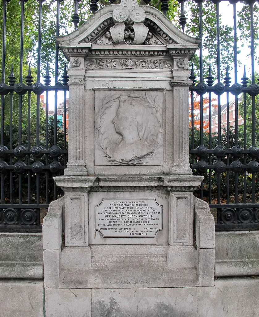 Memorial to Queen Victoria's last visit to the City of London