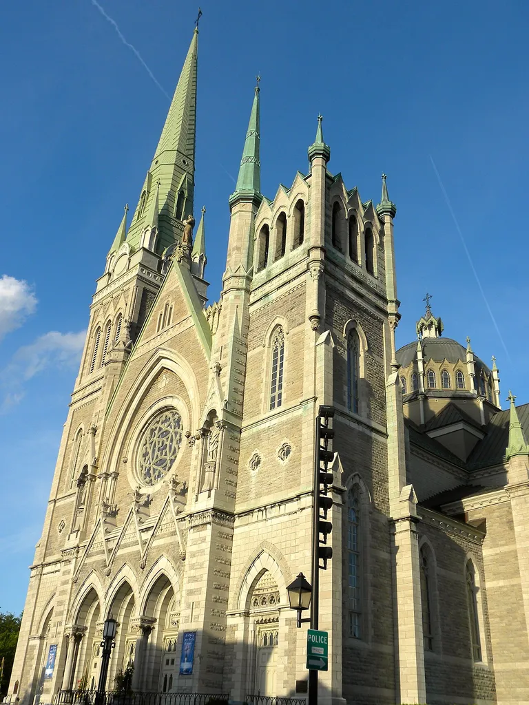 Co-Cathedral of Saint-Antoine-de-Padoue de Longueuil (1884).
