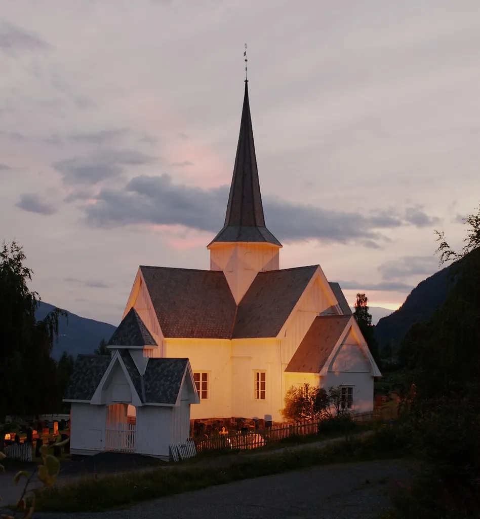no:Aurdal kirke, no:Nord-Aurdal, no:Norge