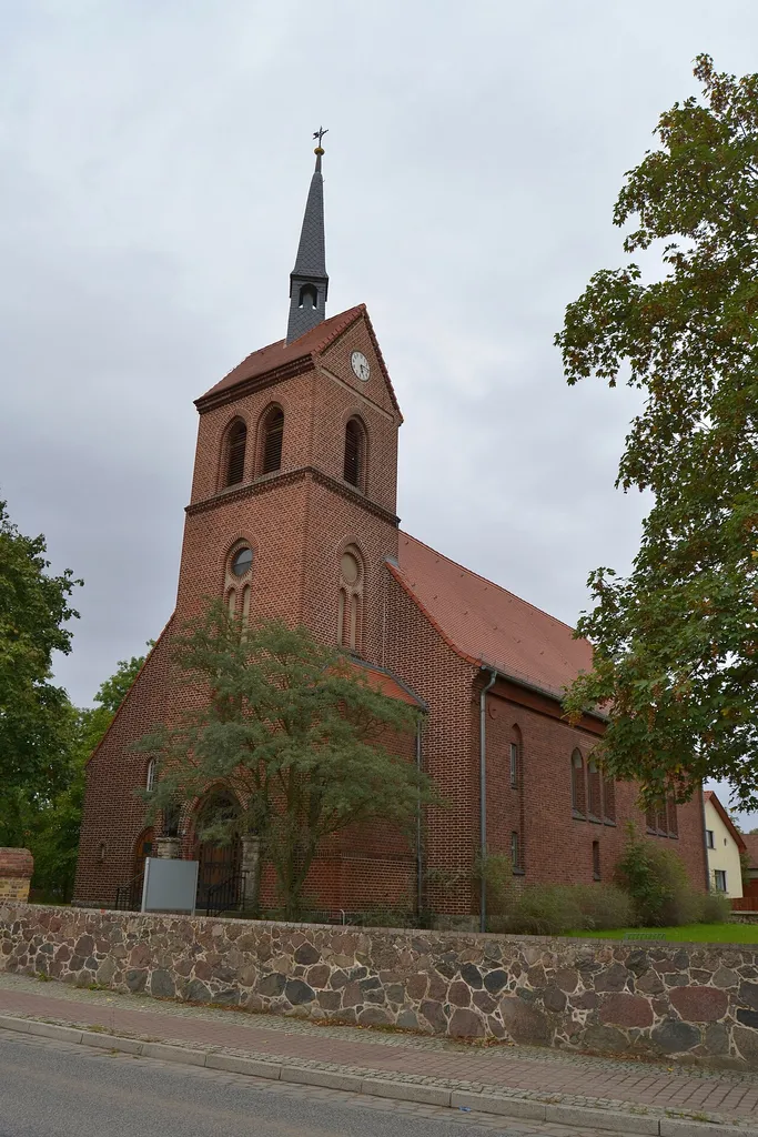 Die Petruskirche in Petershagen bei Berlin