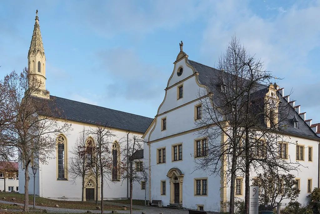 Volkach, Astheim, Kartäuserstraße 16, 14, Klosterkirche und Konventsbau