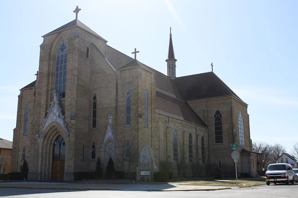 The St. Mary's Catholic Church in w:Kaukauna, Wisconsin, listed on the National Register of Historic Places. This file was uploaded with Commonist. This is an image of a place or building that is listed on the National Register of Historic Places in the United States of America. Its reference number is 84003769 (Wikidata).
