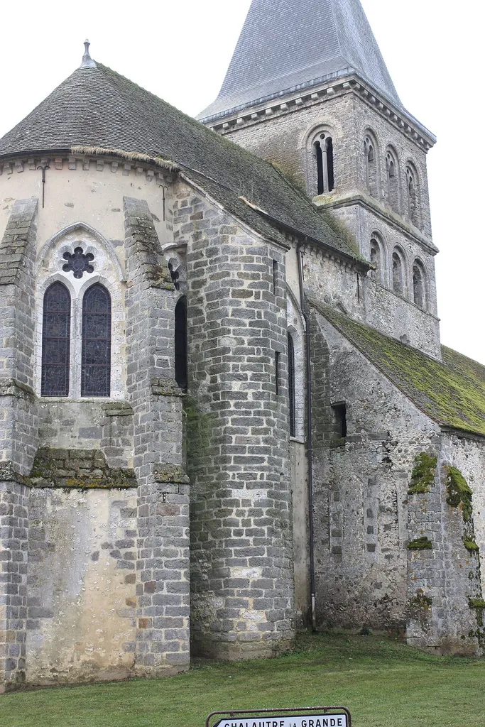 Beauchery - Eglise Saint-Pierre Vue du Nord-Est