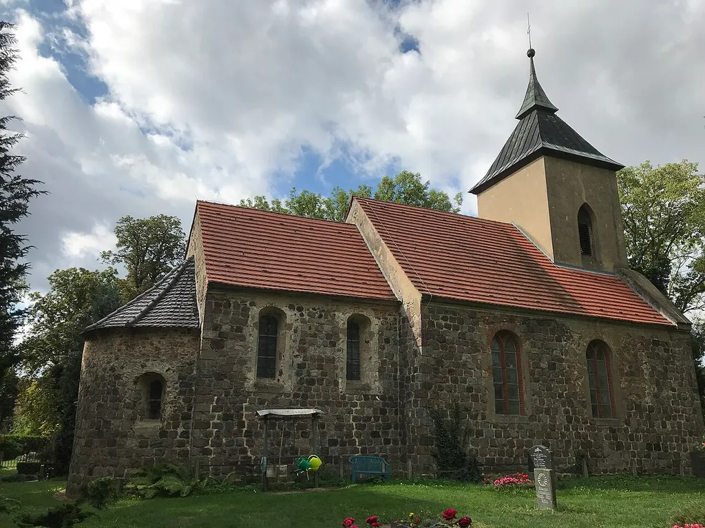 Die Dorfkirche Tempelberg ist eine Feldsteinkirche aus dem 13. Jahrhundert in Tempelberg, einem Ortsteil der Gemeinde Steinhöfel im Landkreis Oder-Spree