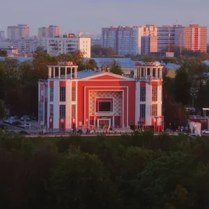 Kinoteatr Zvezda