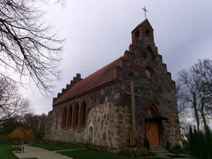 Saints Peter and Paul church in Dołgie