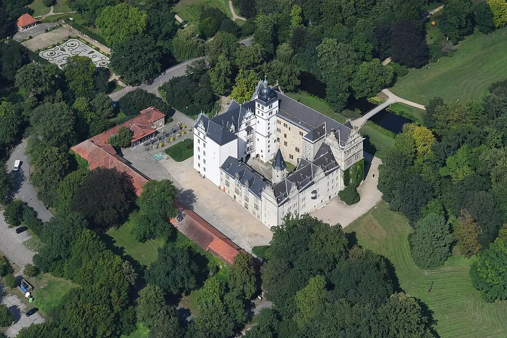 Aerial image of Wolfsburg Castle (view from the south)