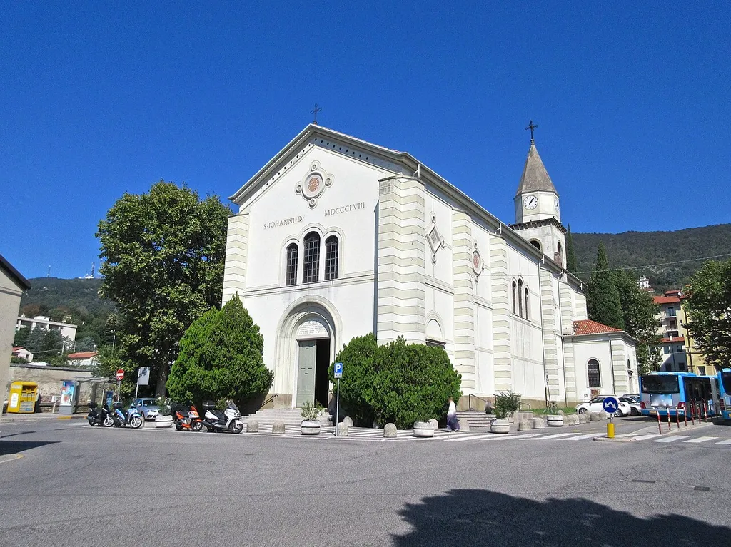 Trieste - Chiesa di San Giovanni Decollato in piazzale Gioberti nel rione di San Giovanni