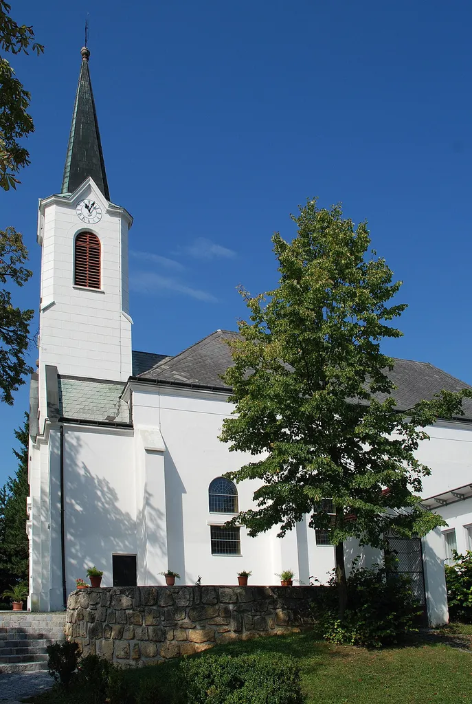 Sigleß, Burgenland, Österreich: Pfarrkirche This media shows the protected monument with ObjektID 18936 in Austria. (Commons, de, Wikidata)