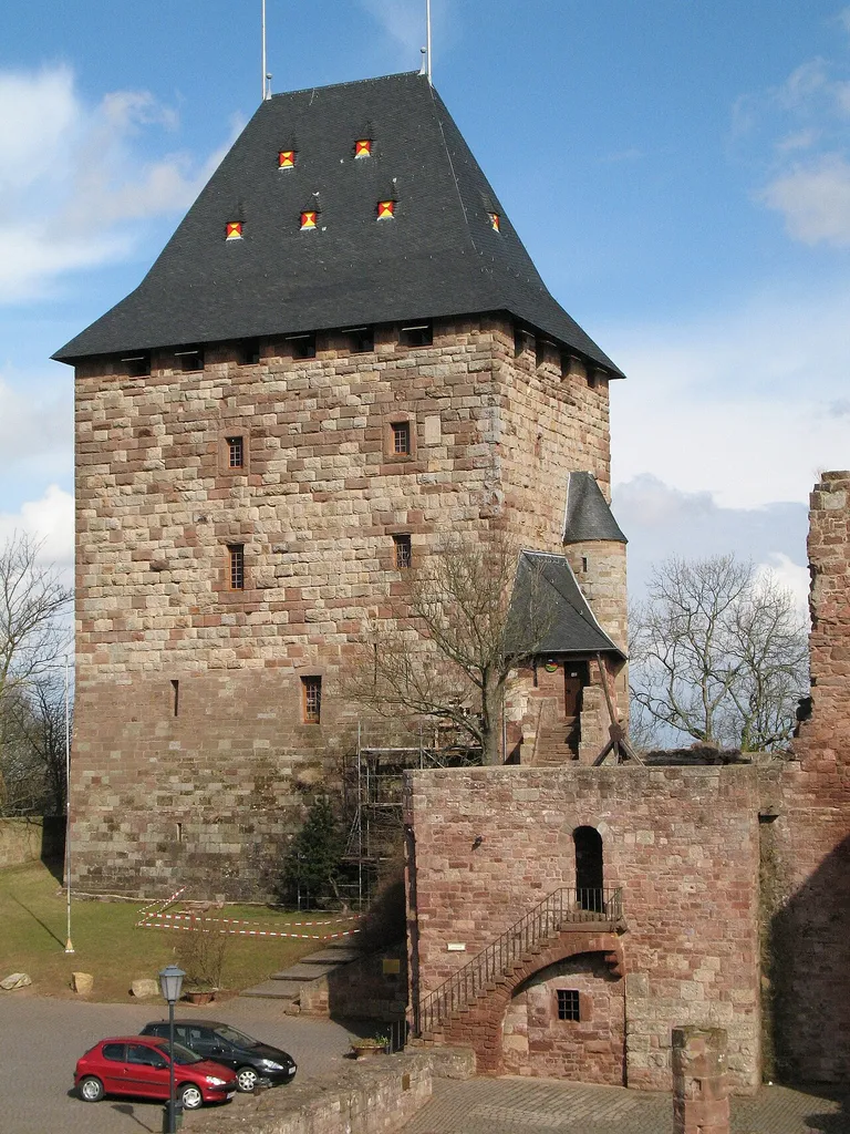 Castle of Nideggen, Keep