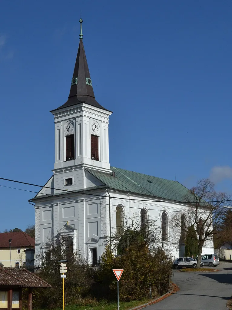 Rovečné - evangelický kostel