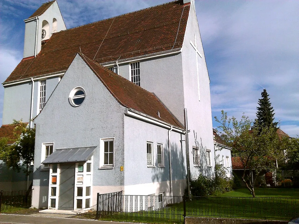 Blaue Kirche in Stetten am kalten Markt, Seitenansicht