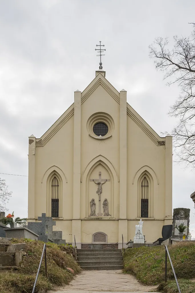 Holy Cross Cemetery in Gniezno, Easter
