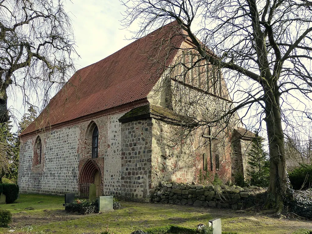 Kirche in Hohenmocker, Ansicht von Nordwesten