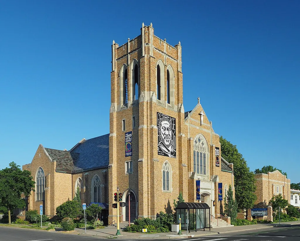 Calvary Lutheran Church, 3901 Chicago Ave, Minneapolis, Minnesota, USA. Viewed from the northwest. This is an image of a place or building that is listed on the National Register of Historic Places in the United States of America. Its reference number is 100007577 (Wikidata).