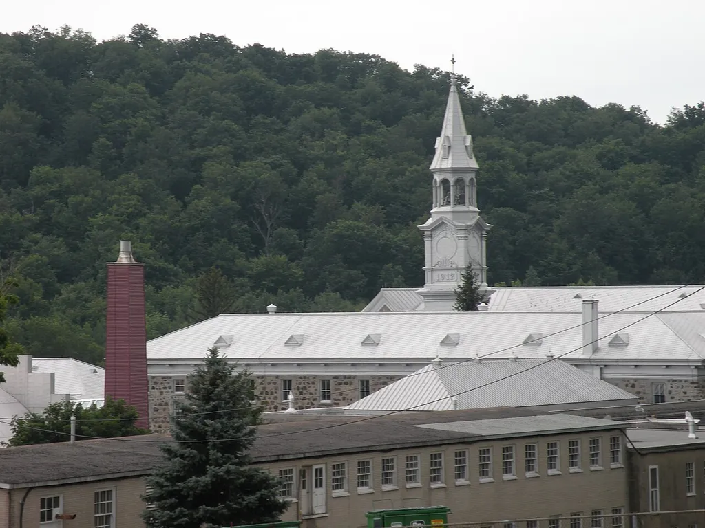 The Oka abbey.