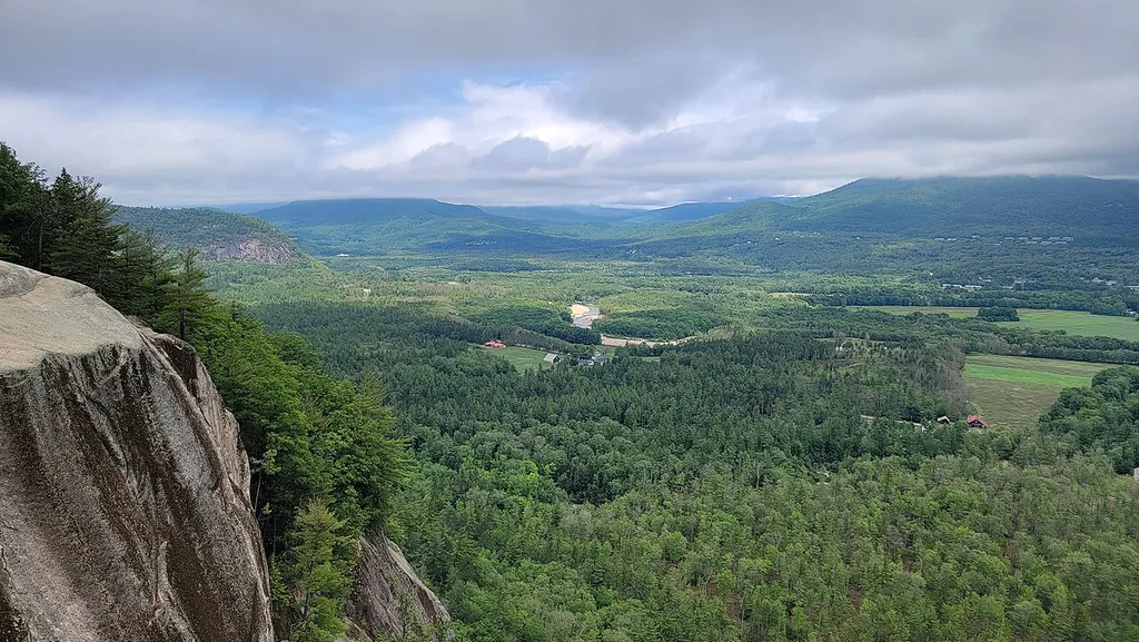 Cathedra Ledge