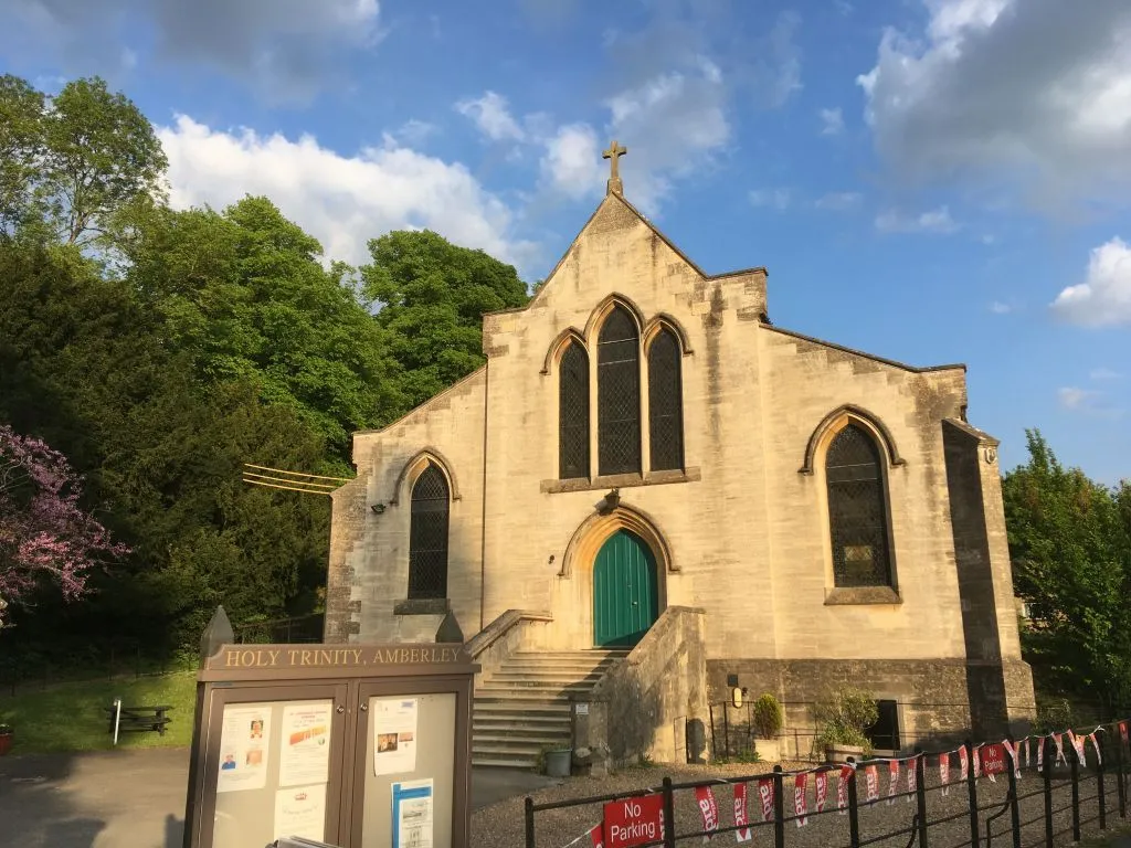 AMBERLEY, Holy Trinity - ext