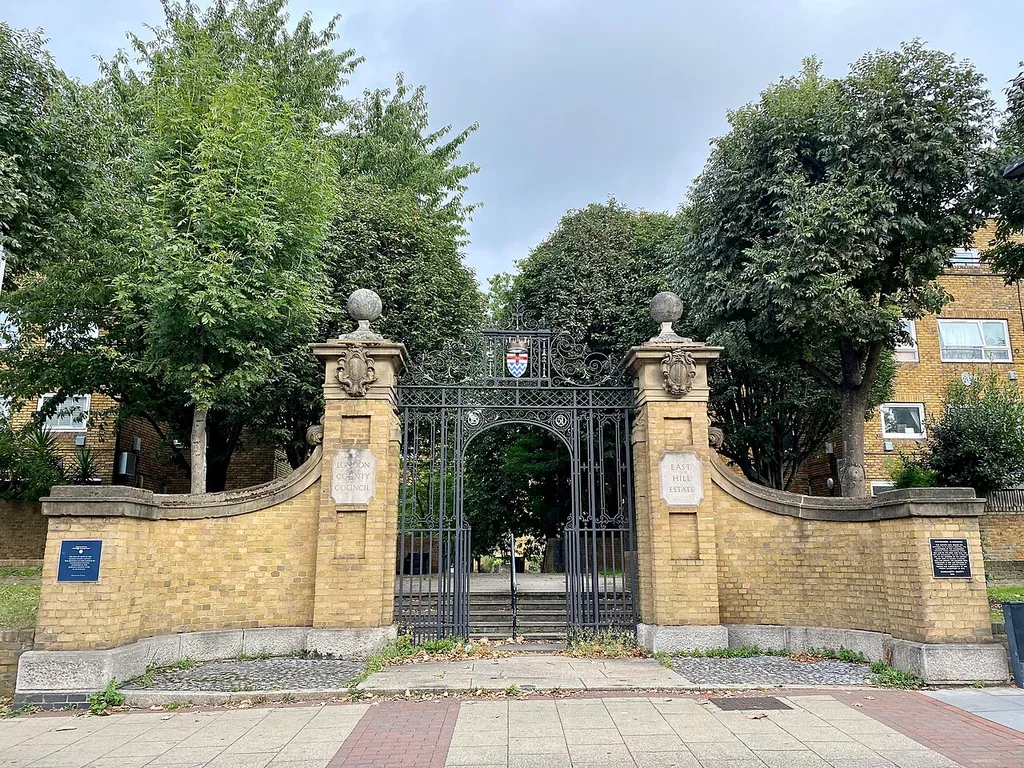 Gateway To London City Council East Hill Housing Estate