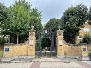 Gateway To London City Council East Hill Housing Estate
