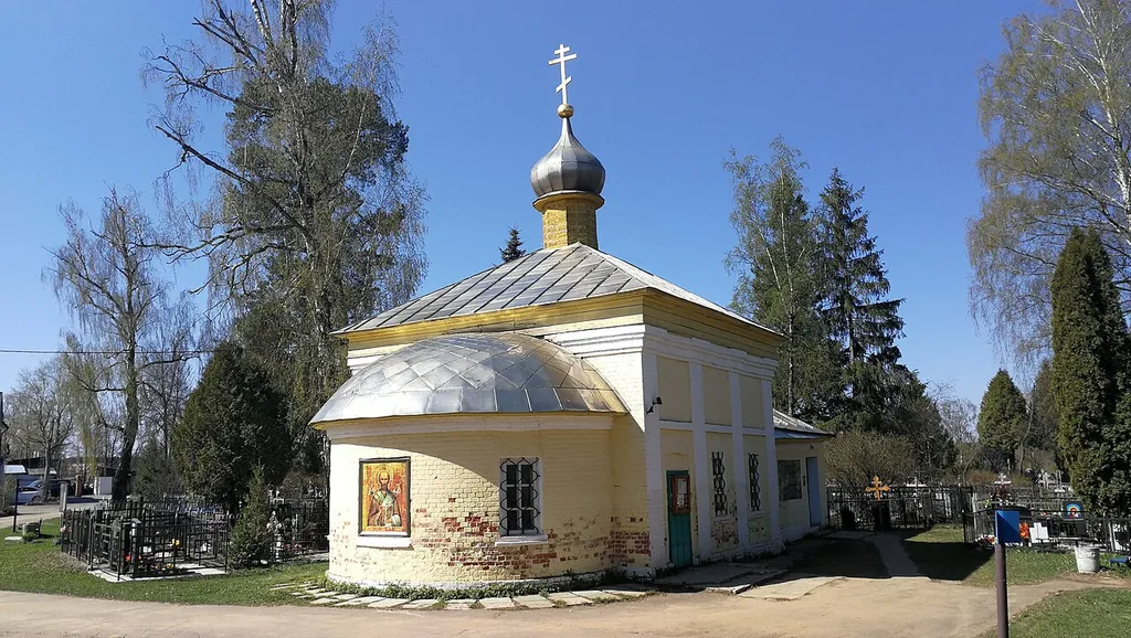 Церковь Николая Чудотворца: Ленина улица (старое кладбище), Истра, Московская область