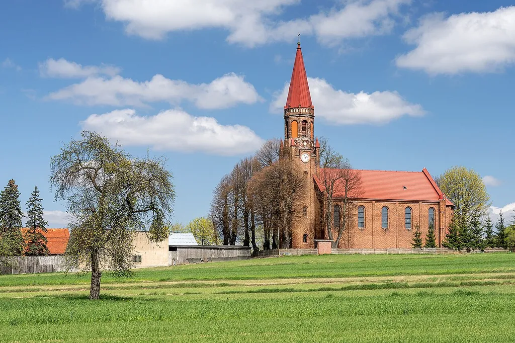 Kościół polskokatolicki Najświętszej Maryi Panny Królowej Polski, Strzyżew, gm. Sieroszewice, pow. ostrowski, woj. wielkopolskie