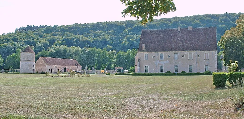 Ancienne abbaye cistercienne de Reigny (Vermenton, Yonne)