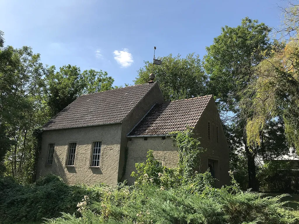 Die Dorfkirche Schwarzensee in Schwarzensee, einem Ortsteil der Stadt Strasburg (Uckermark) ist ein Sakralbau im Landkreis Vorpommern-Greifswald in Mecklenburg-Vorpommern. Im Turm hängt eine Glocke aus dem Jahr 1743.