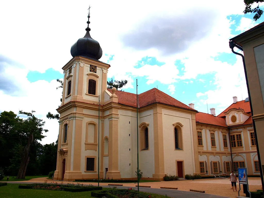 Zámek Loučeň - kostel Nanebevzetí Panny Marie