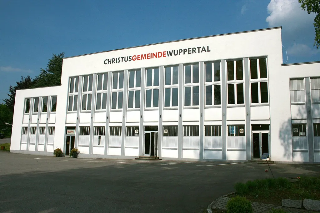 Kirchengebäude der Christus Gemeinde an der Windhukstraße in Wuppertal