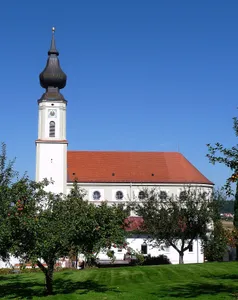 Katholische Pfarrkirche St. Nikolaus , Kapelle und Ummauerung