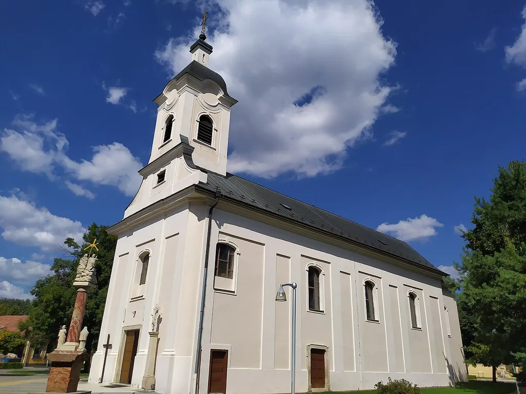 Dolná Streda (okr. Galanta), Kostol svätého Jakuba Staršieho; celkový pohľad