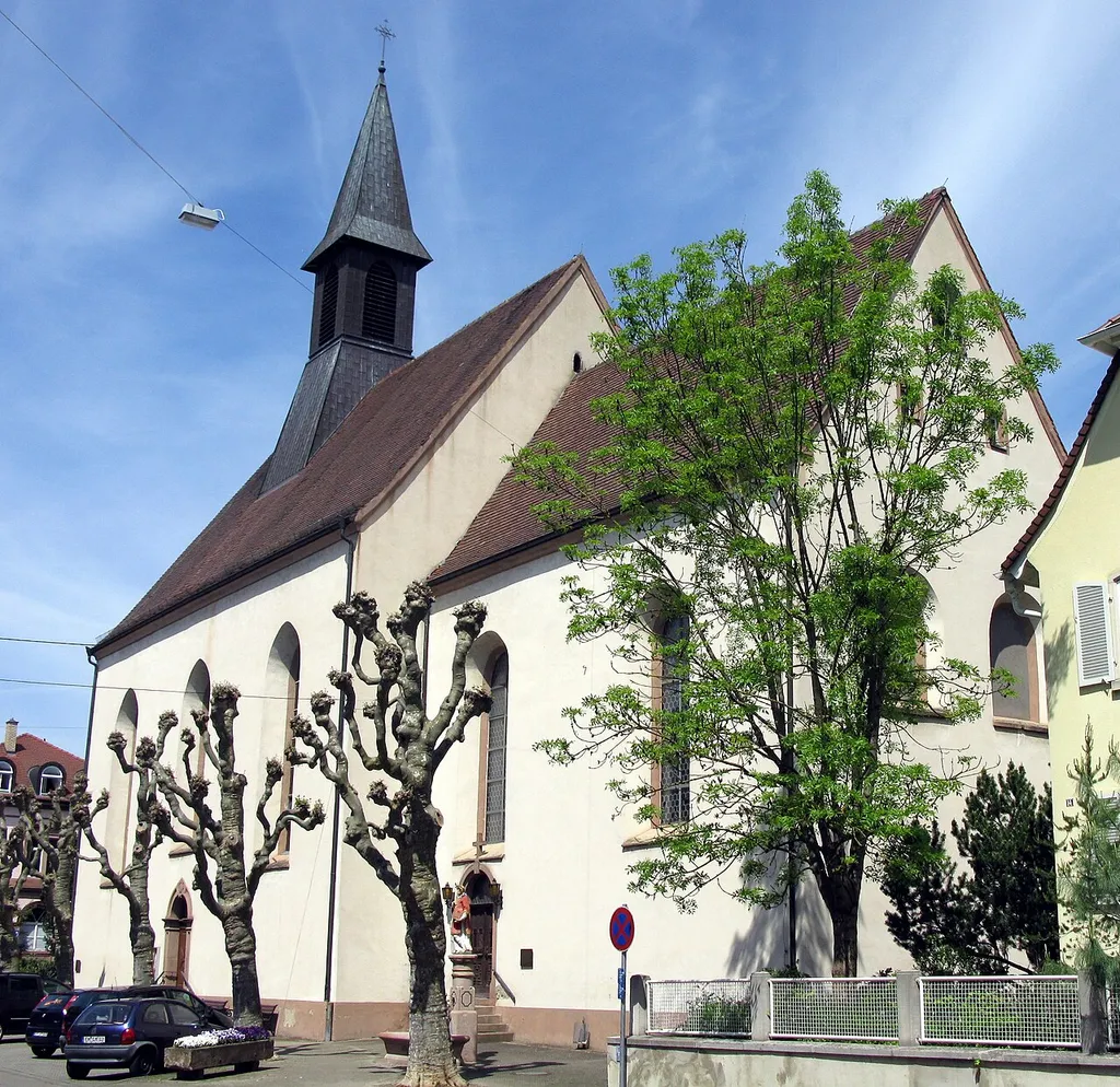Ev. Kirche in Kenzingen mit kath. Spitalkapelle im Chor, früher Franziskanerkloster