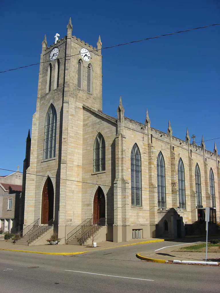 Front of St. Thomas Aquinas Church, located at 130 N. Fifth Street in Zanesville, Ohio, United States. Built in 1842, it is listed on the National Register of Historic Places.