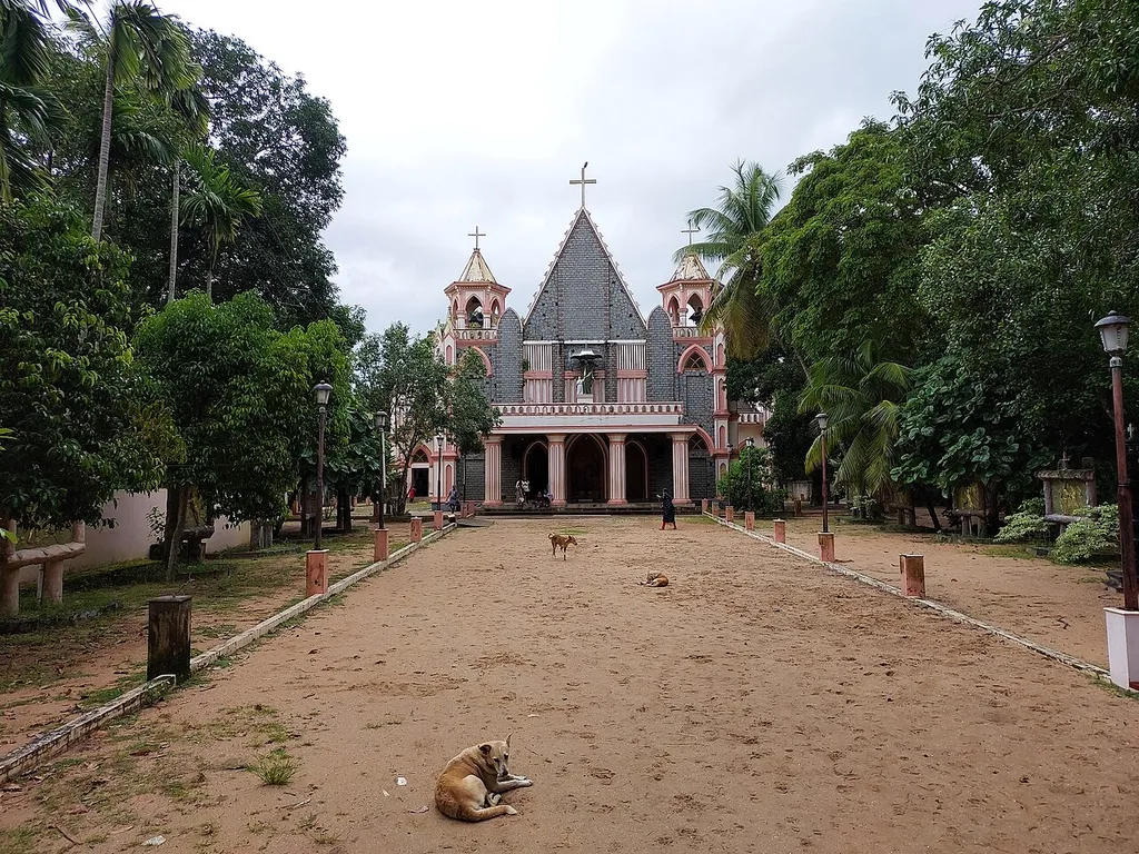 Holy Family Church, Pollathai