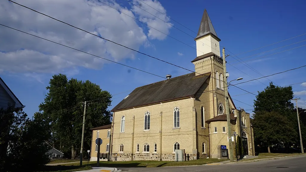 Drayton United Church (church building in Mapleton, Ontario)