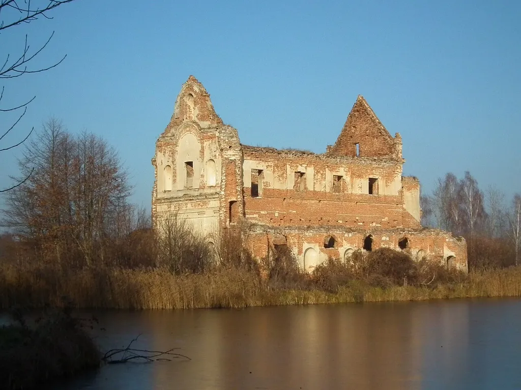 Chodel - kościół jezuitów p.w. Matki Boskiej Loretańskiej, ruina, 1736-50 (zabytek nr A/130 z 15.12.1966)