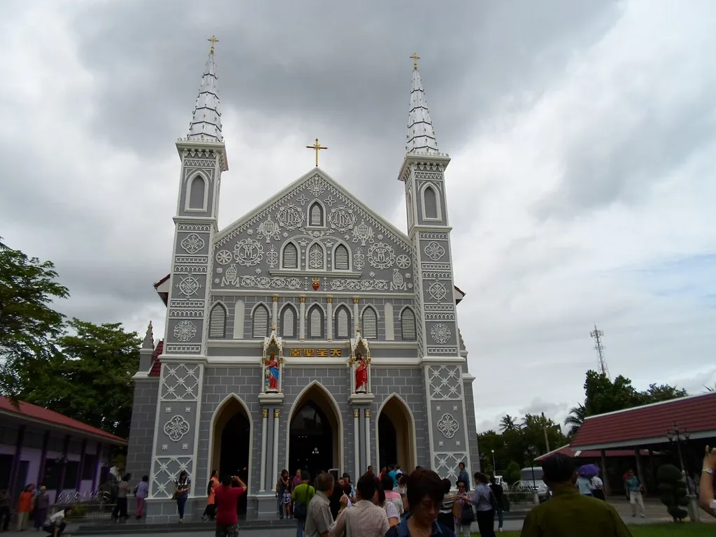 This is a photo of a monument in Thailand identified by the ID