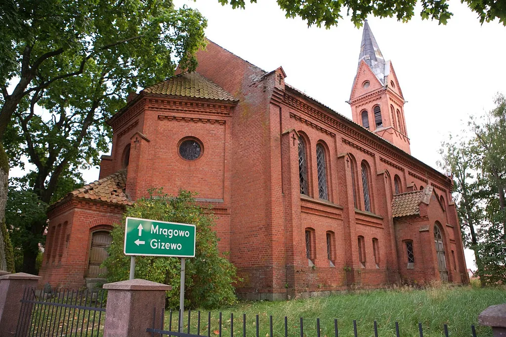 Warpuny, ul. Wolności 9 - kościół ewangelicko-augsburski, 1882