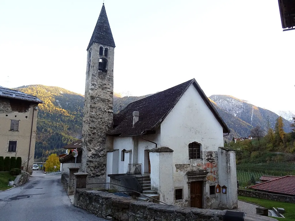 Magras (Malé, Trentino, Italy), Saint Mark church