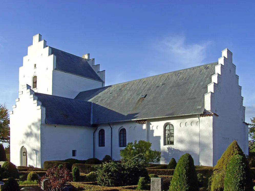 Vejlby kirke, Grenå, Norddjurs fra sydøst