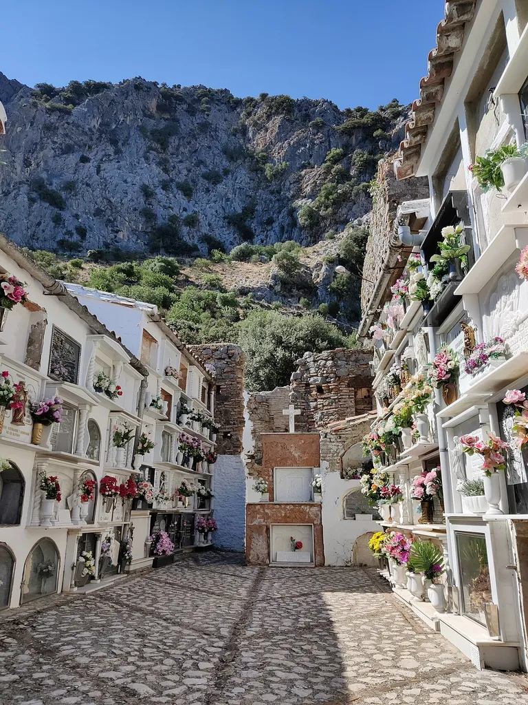 Villaluenga del Rosario (Andalucía, España)