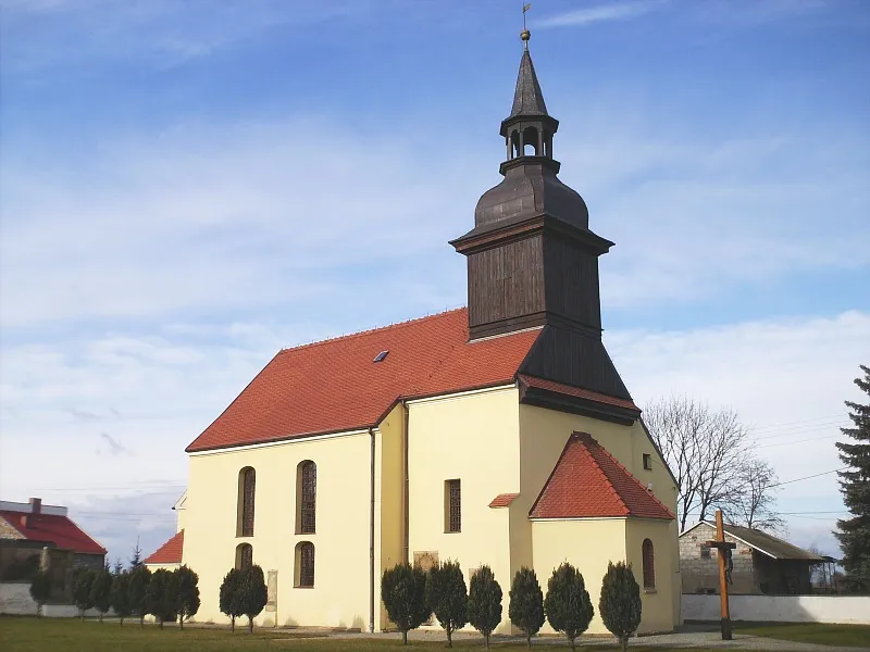 Czerwony Kościół - kościół filialny p.w. Narodzenia NMP (zabytek nr rejestr. 105/L/679)