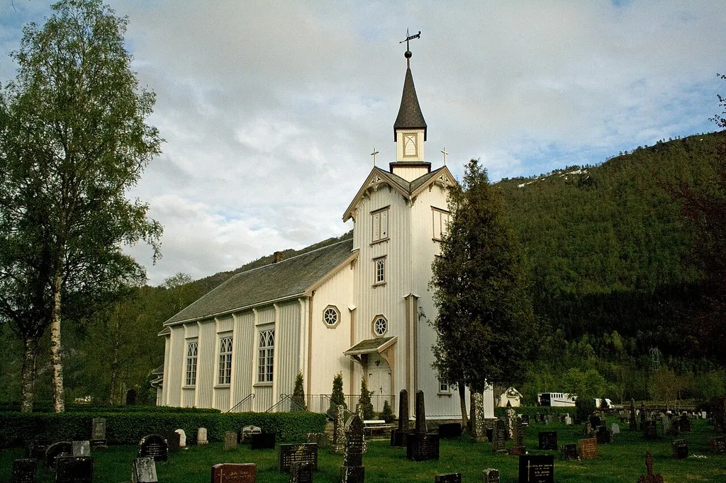 Norsk (nynorsk): Ranes kyrkje i Surnadal This is a photo of a monument in Norway, number: 85273 in the Norwegian Directorate for Cultural Heritage database.