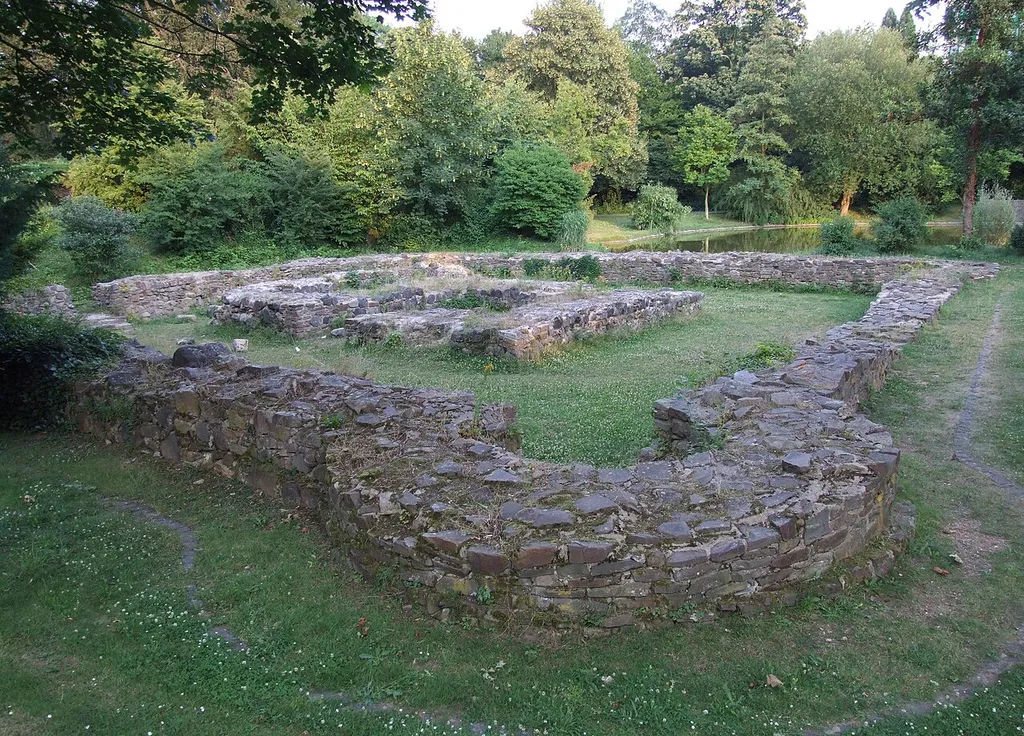 Fundament von Burg Reitersdorf in Bad Honnef