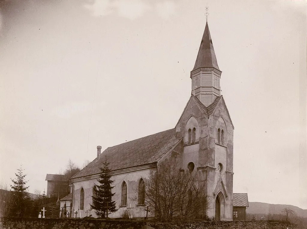 Birkeland kirke i Bergen, Hordaland