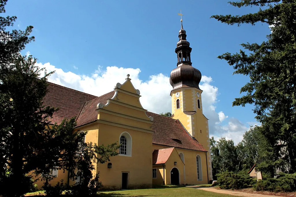 Evangelische Kirche in Neschwitz, Landkreis Bautzen.