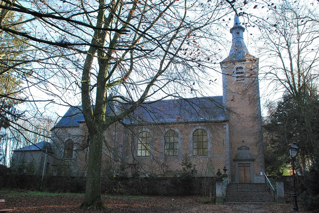 église Saint-Rémi de Franc-Waret (vue d'ensemble)