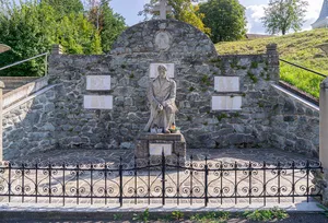 Burg war memorial