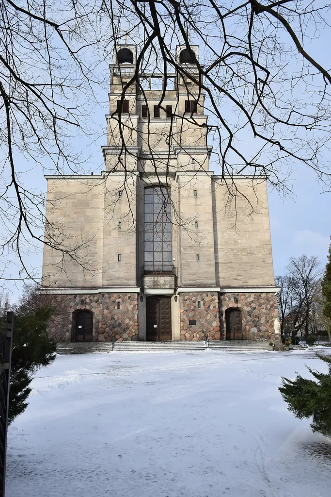 Wejście do kościoła od strony ul. Rybnickiej